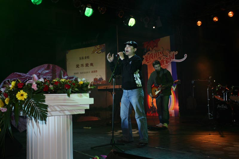 �������